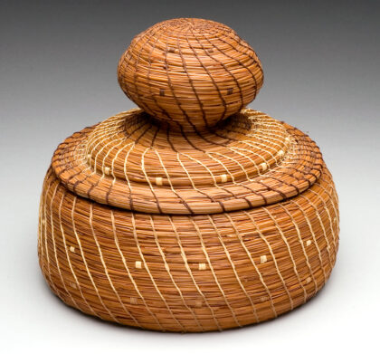 Lidded Basket (Pine Needle)