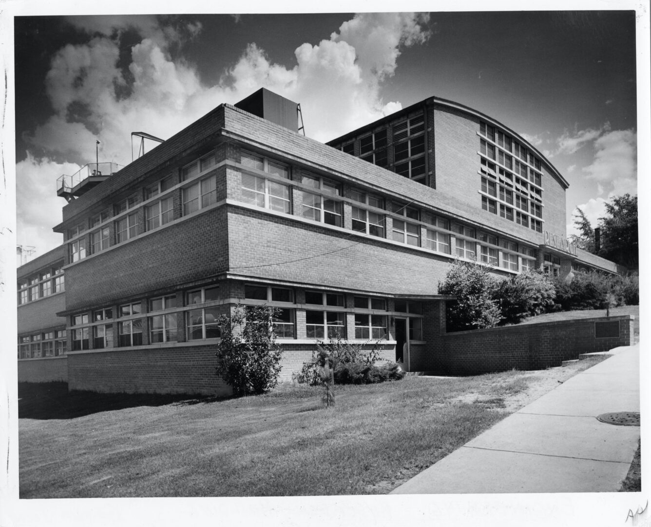 Hinman Research Building